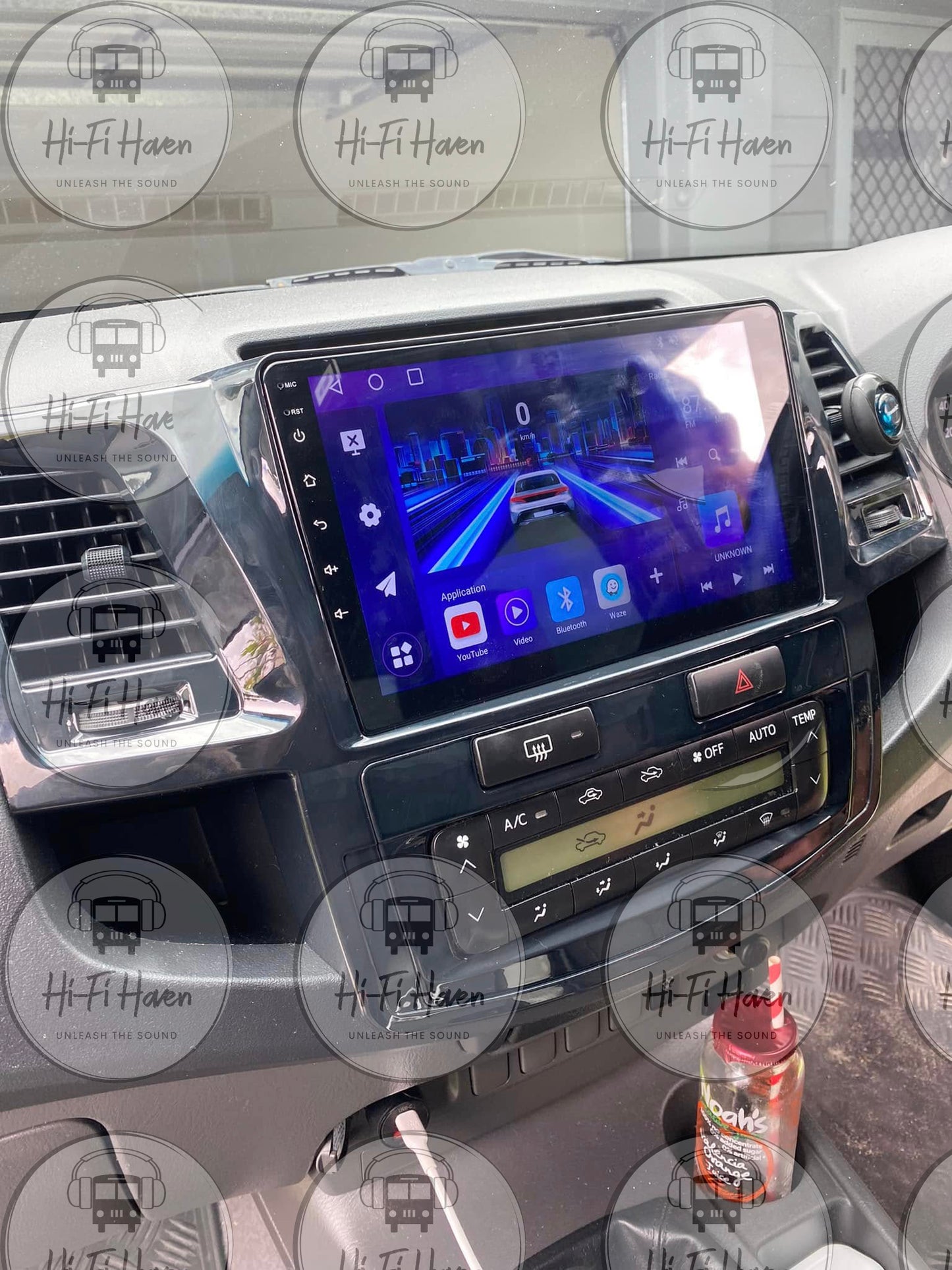 Toyota Hilux 2005 - 2015 9" Carplay Kit